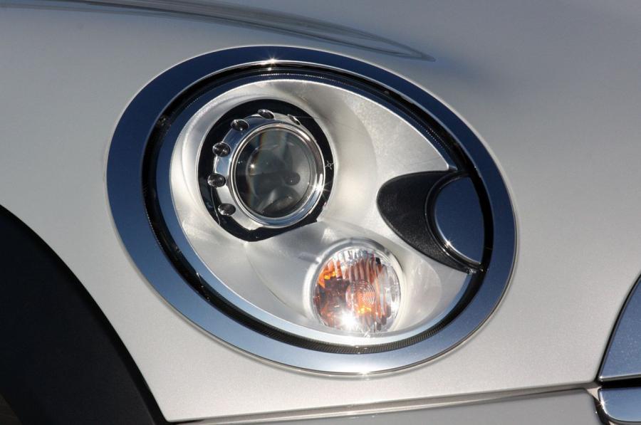  Mini Cooper S Cabrio 2012 года  (фото 50 из 51)